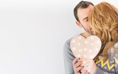 Cómo dejar de perseguir y empezar a atraer el amor